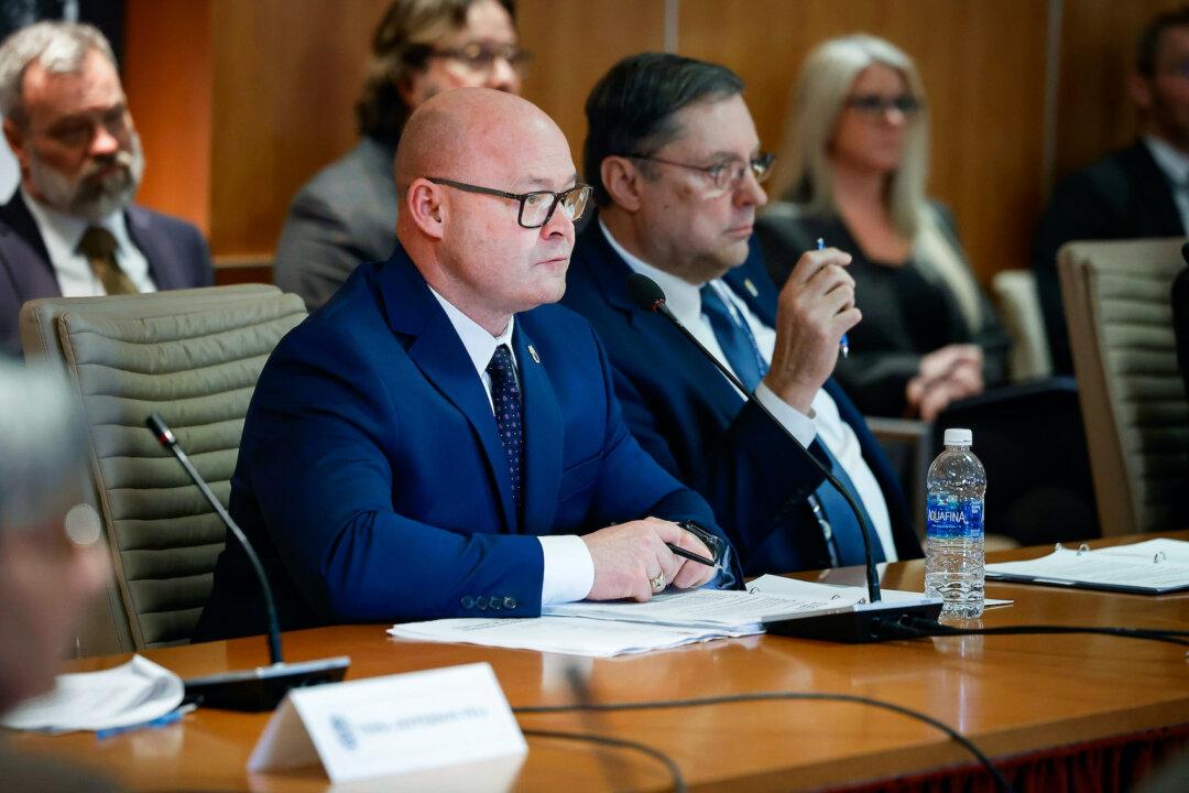 Harris Meets With Teamsters Union, Seeking Endorsement