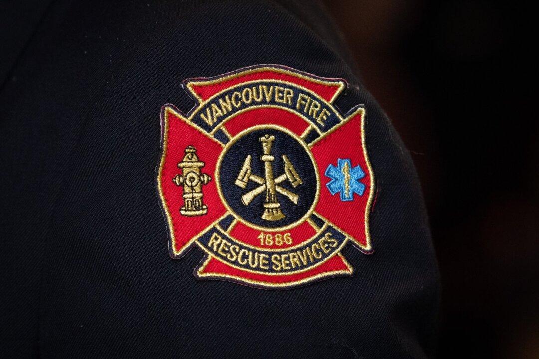 Vancouver Firefighter Recovering Abroad After Losing Leg to ‘Flesh-Eating’ Infection