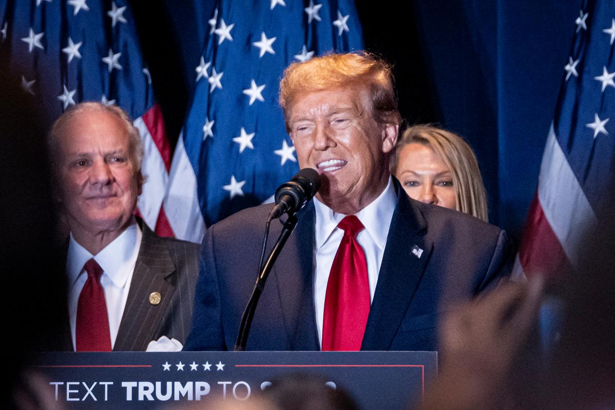 Trump Stands to Make Billions in Truth Social Merger Deal