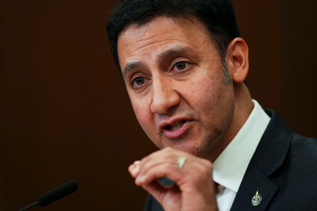 Justice Minister Warns MPs of ‘Unchecked Dangers’ of the Internet While Defending Online Harms Bill