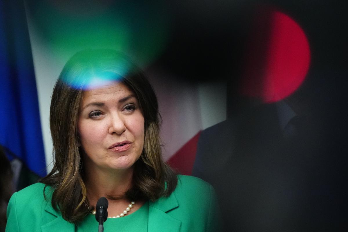 Alberta’s Smith Calls for Diplomatic Approach as Ottawa, Premiers Signal Readiness to Retaliate