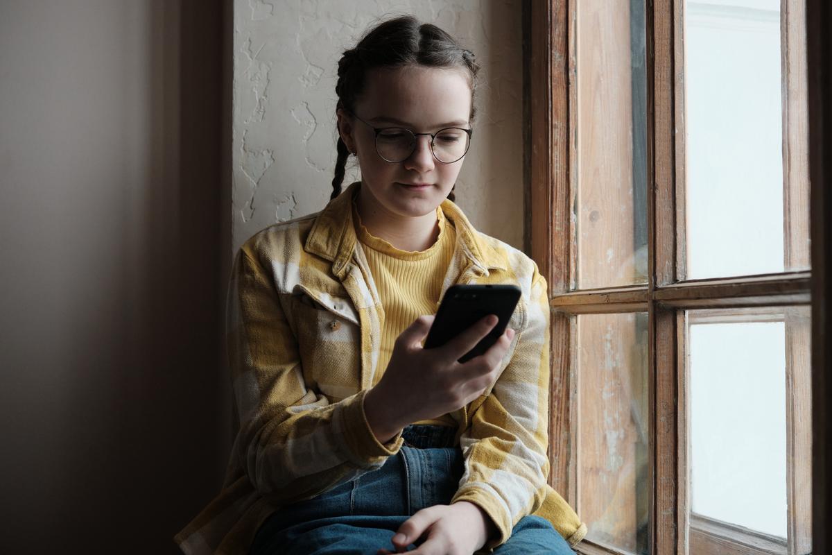 Pennsylvania Funds Smartphone Bags for Schools to Limit Student Phone Use