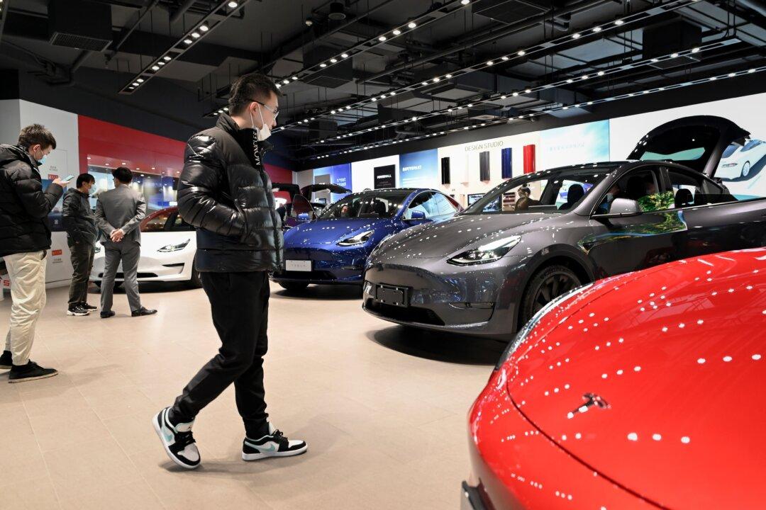 Tesla Exits Australia’s Car Lobby Group Over Emissions Stand-Off