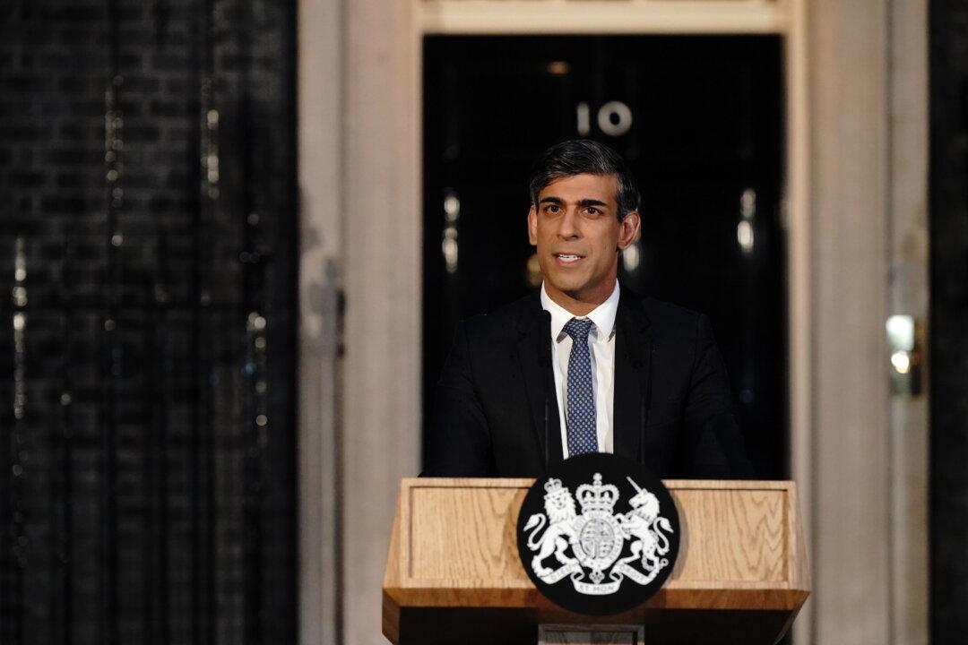 Sunak Warns of ‘Poison’ of Extremism in Downing Street Speech