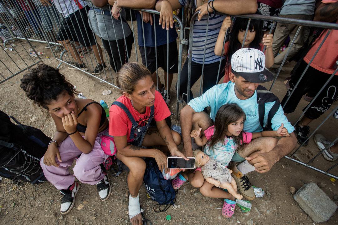 ICE Deports the Most Illegal Immigrants Since 2015