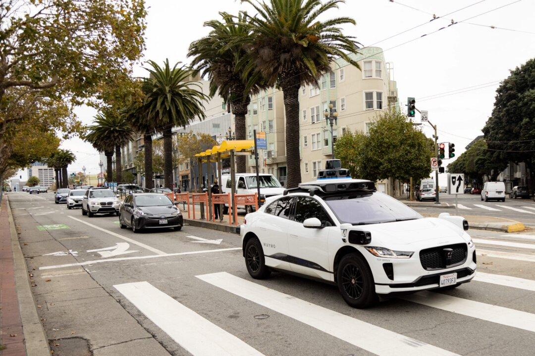 Man Held in Attempt to Steal Waymo Self-Driving Vehicle in Downtown LA