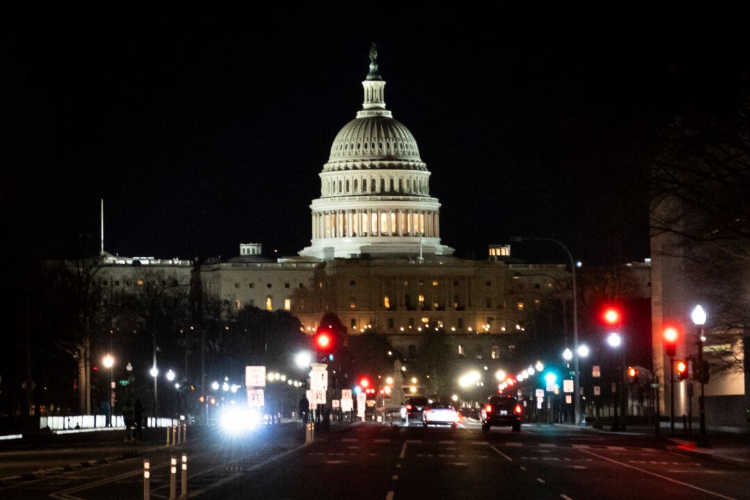 Still No Deal to Avert Shutdown as Deadline Approaches