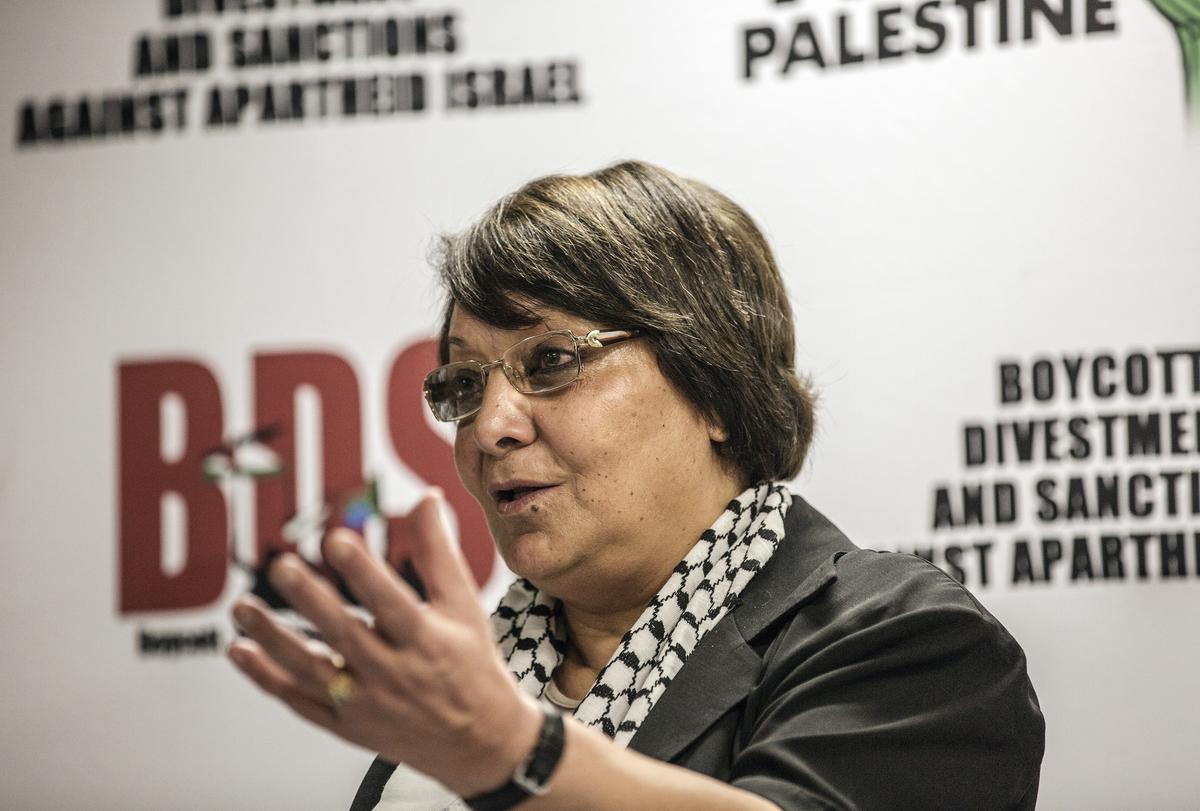 Airplane Hijacker Leila Khaled Invited to Speak in UK at Palestine Solidarity Campaign Fundraiser