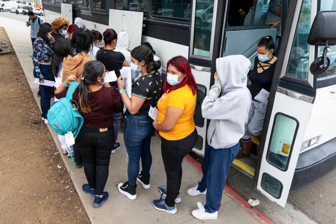 Mayor Opposes Permanent ‘Migrant Shelter’ in San Diego as 5,000 Are Released to the Streets