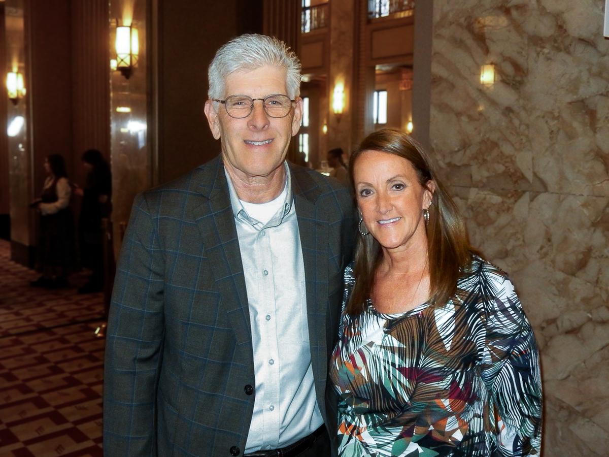 Pilot Says Shen Yun Gives a Good Message About Life