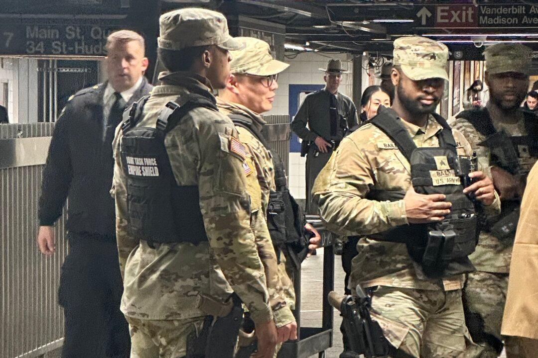 Gov. Hochul Deploys National Guardsmen, State Police to Combat NYC Subway Crime