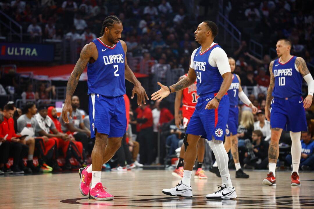 Clippers Rally in Fourth Quarter to Extend Winning Streak to 3 in 112–102 Victory Over Bulls