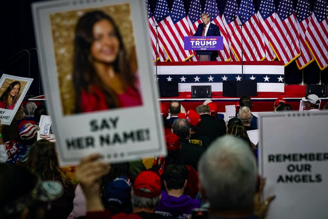 Trump Meets Family of Laken Riley, Woman Whom Illegal Immigrant Is Accused of Killing