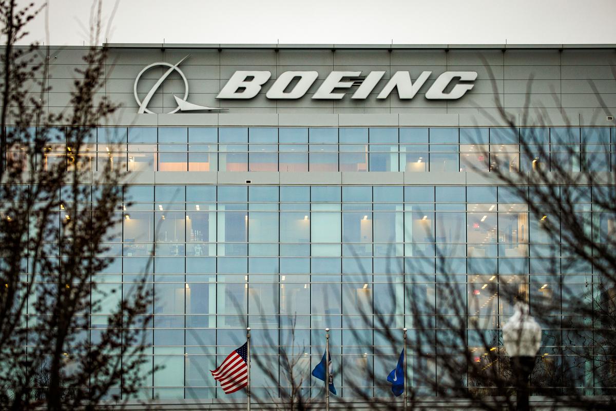 Whistleblower Attorney Says Lawsuit Against Boeing Can Continue Despite Death of Plaintiff