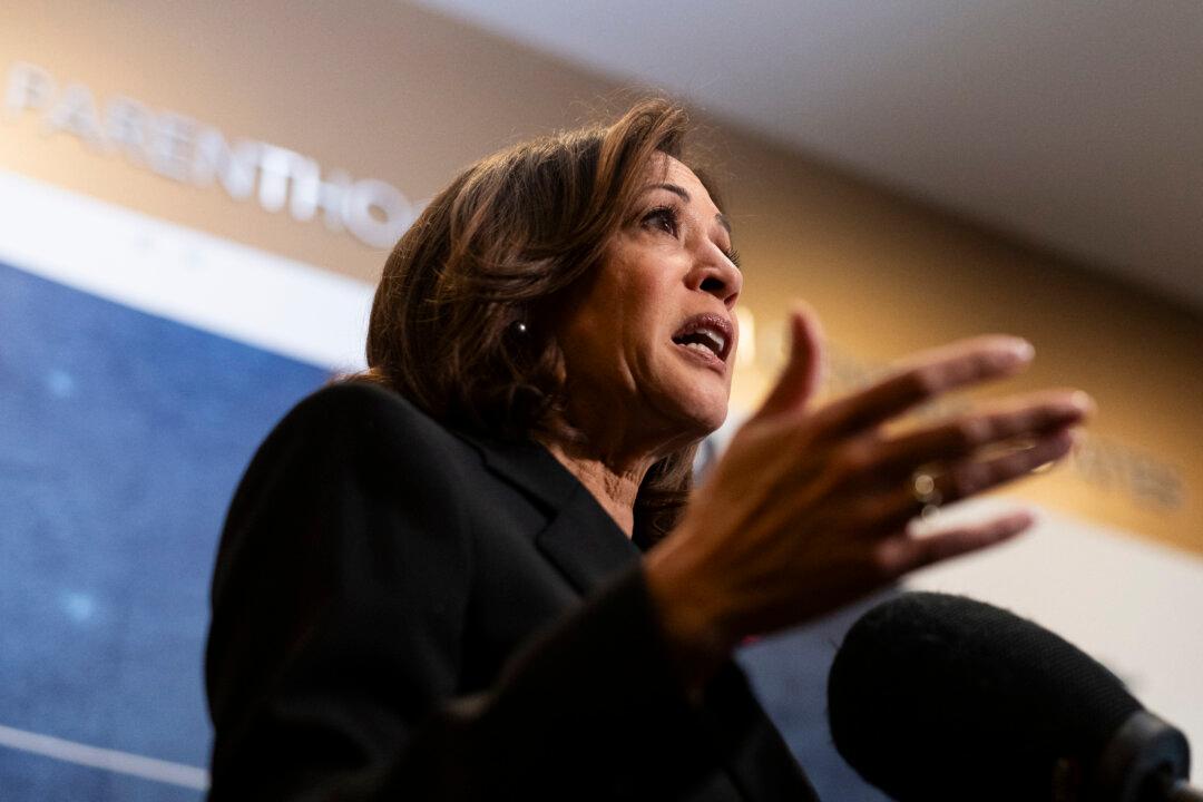 Kamala Harris Becomes First VP to Visit Planned Parenthood Abortion Business