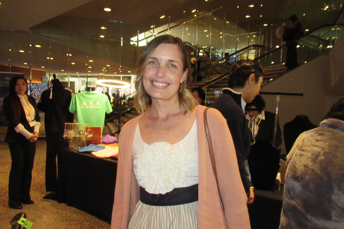 Writer Praises the Stories Shared in Shen Yun