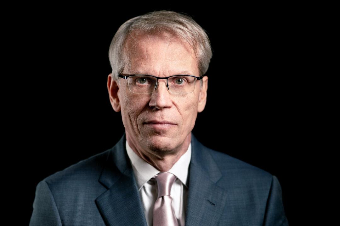 Harvard Medical School Professor Was Fired Over Not Getting COVID Vaccine