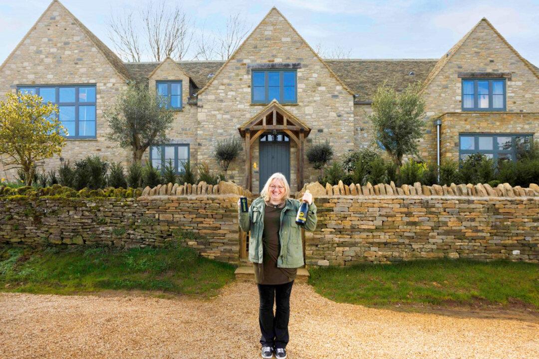 Mom Wins Over $3 Million Home in Prize Draw—and She Thought Friends Were Playing a Joke on Her