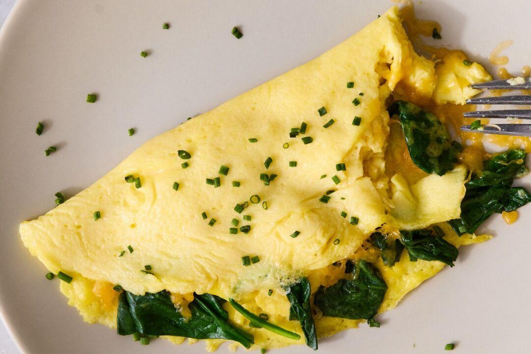 This Is the Only Way I’ll Ever Cook an Omelet