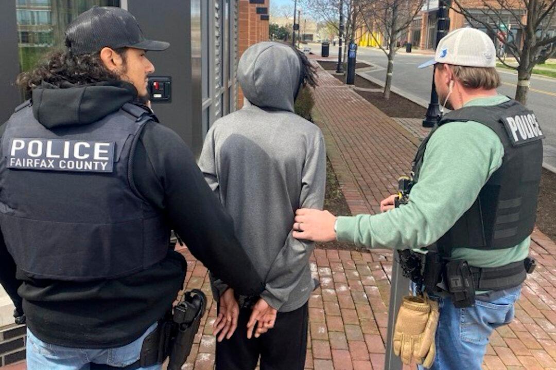 Last Suspect in Philadelphia Bus Stop Shooting That Wounded 8 Is Captured in Virginia