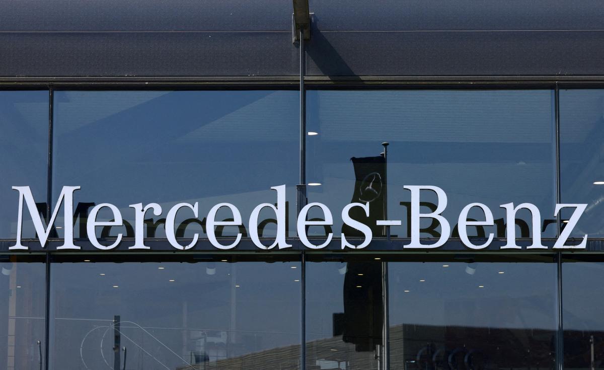 Mercedes-Benz to Recall 116,020 Vehicles, US Regulator Says