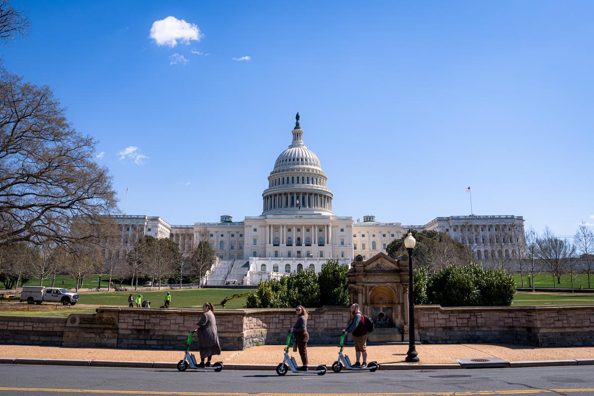 Congress Leaders Unveil $1.2 Trillion Funding Deal 1 Day Before Shutdown Deadline