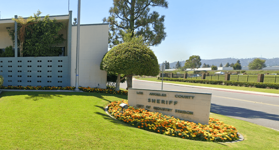 Teen Girl Grabs Deputy’s Gun and Fatally Shoots Herself in Sheriff’s Station