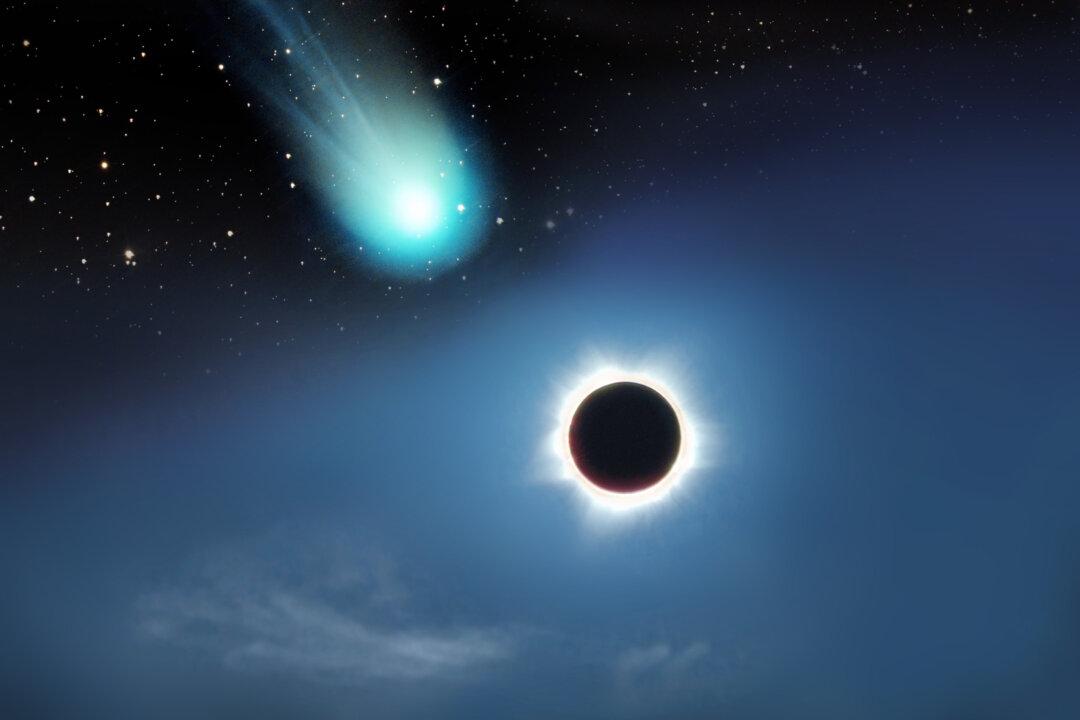 Comet 3 Times Size of Everest Returns to Sun After 71 Years—to Converge With Total Solar Eclipse