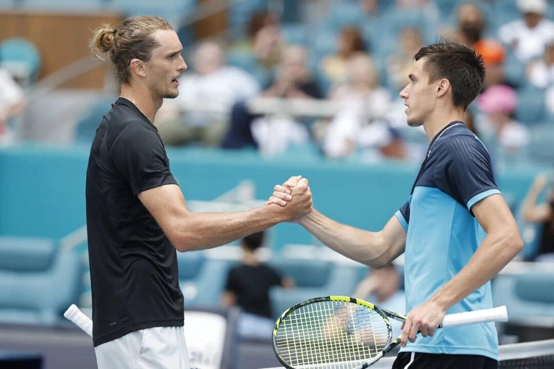 Grigor Dimitrov Upsets Carlos Alcaraz in Miami Quarters