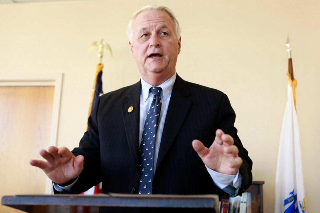 Former US Rep. William Delahunt of Massachusetts Dies at 82