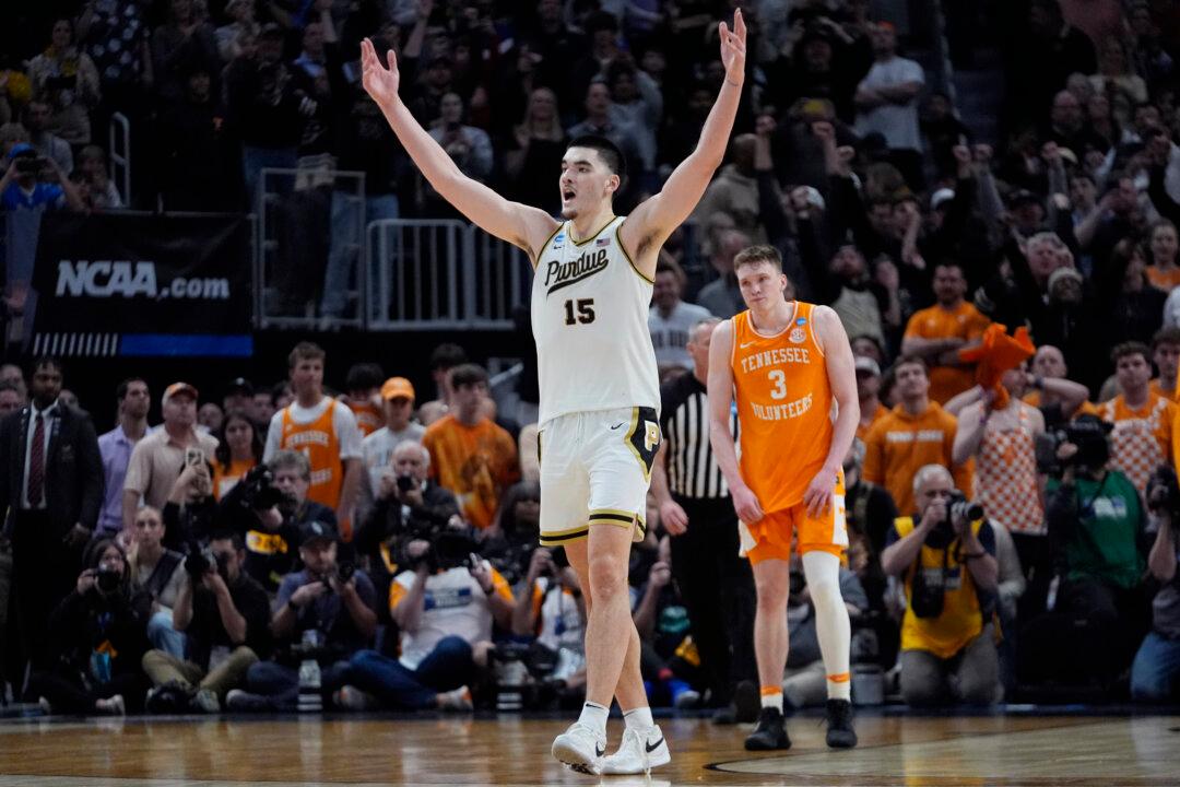 Monster Edey Performance Leads Purdue Past Tennessee, Into Final Four