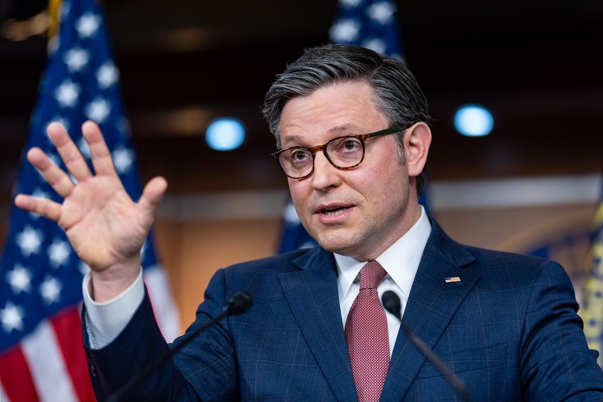 Speaker Says Ukraine Aid Package in Progress, Vote to Come After Recess