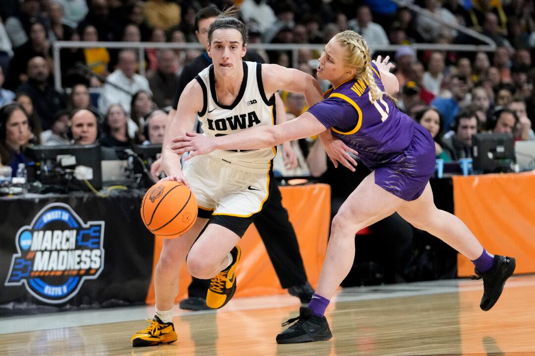 Louisiana Governor Calls for Revoking Scholarships of Athletes Who Skip National Anthem