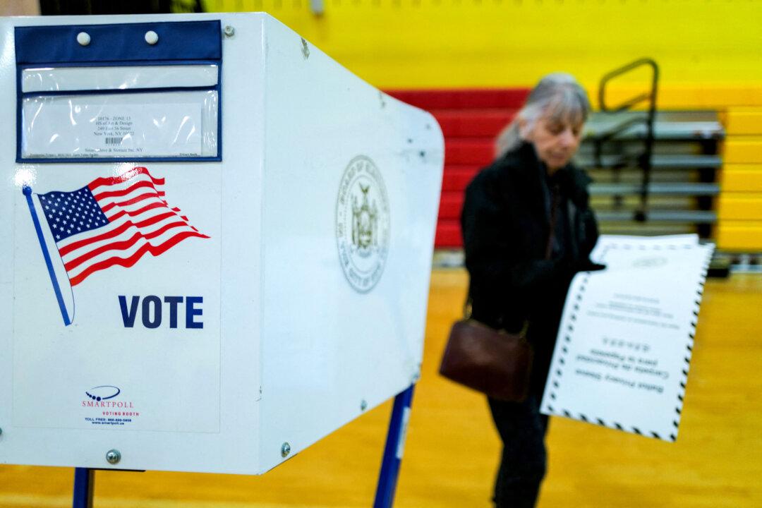 Foreign Actors Seek to Shape, Influence US Elections, Intelligence Community Warns