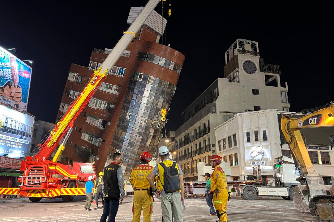 Two Canadians Stranded by Taiwan Earthquake, Says Firefighting Agency
