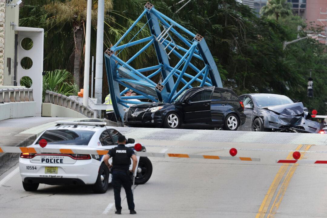 Federal Investigation Begins of Fatal Florida Crane Collapse; Bridge Reopens