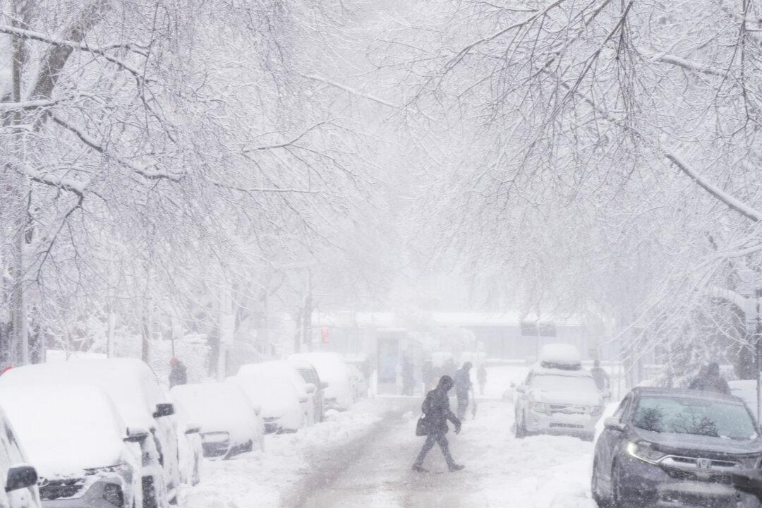 Spring Storm: Ontario, Quebec Utilities Still Working to Restore Power to Thousands