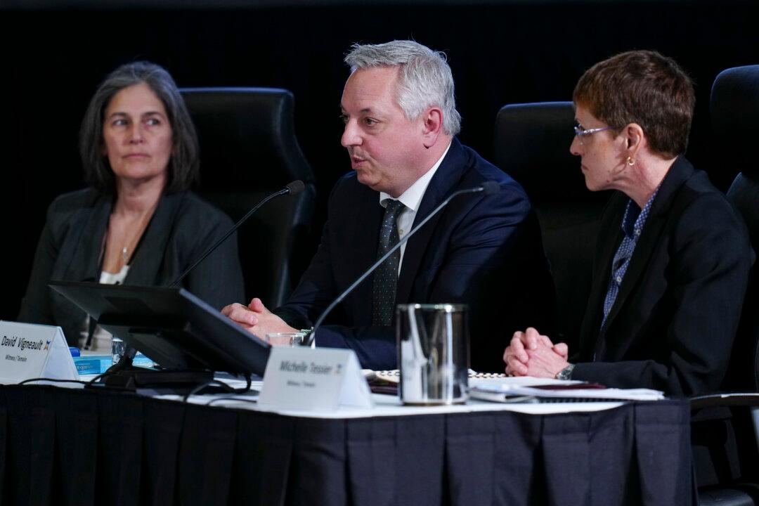 CSIS Director Recalled to Inquiry After Trudeau Advisers Dispute Evidence