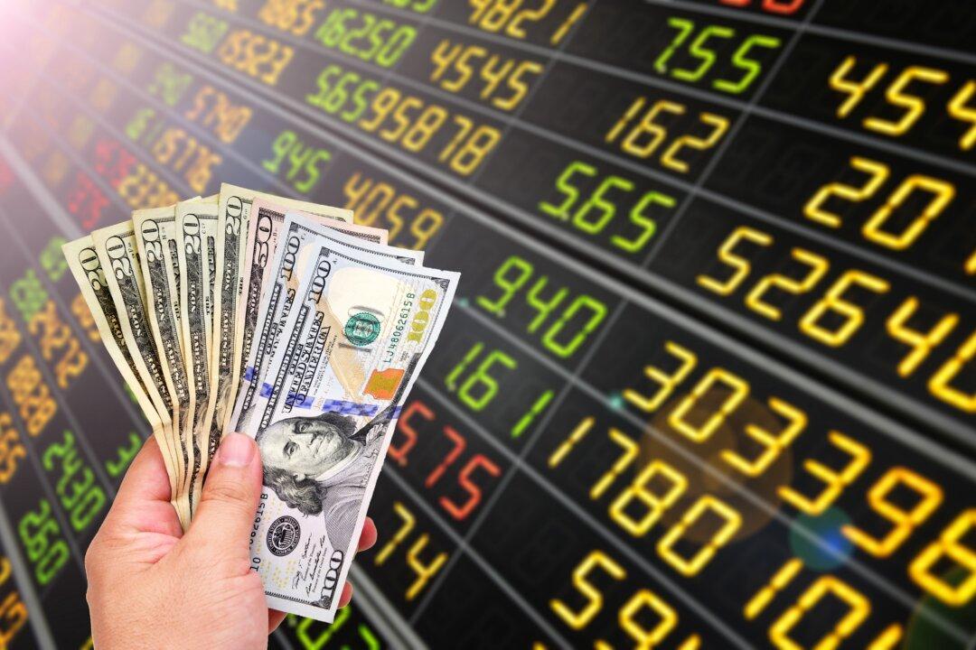 Purchasing Power and the International Demand for Dollars