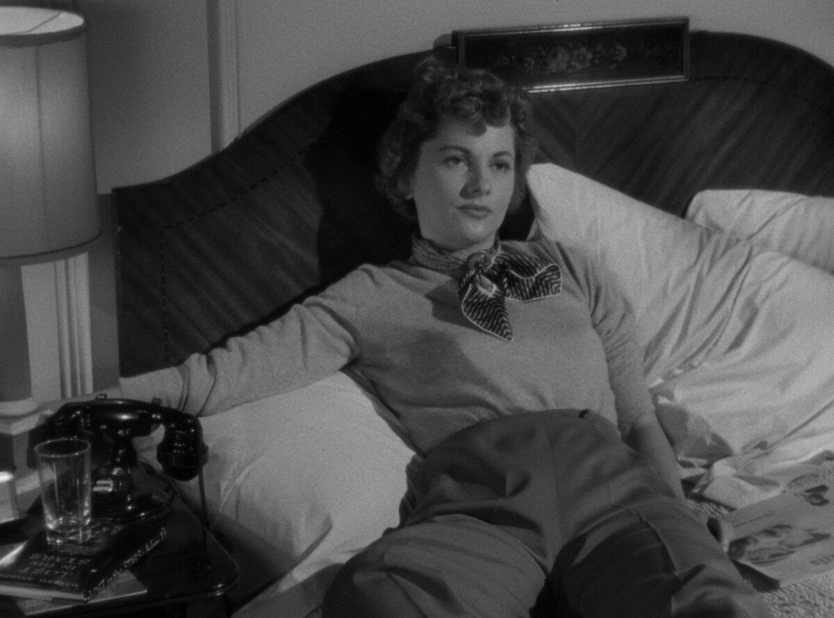 Actress Jenny Carey (Joan Fontaine) wakes up with a severe hangover, in “Something to Live For.” (Paramount Pictures)
