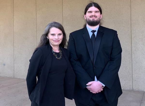 Teresa Frye and Dalin Frye at the Century II Performing Arts and Convention Center in Wichita on April 7. (Nancy Ma/The Epoch Times)