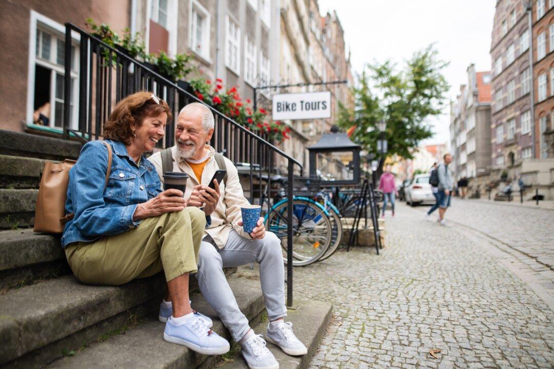 What You Must Know About Getting Social Security Benefits While Living Abroad So You Don’t Lose Them