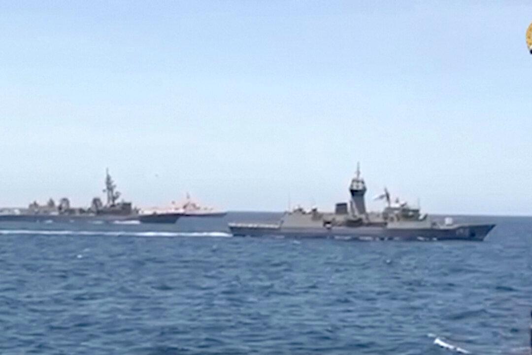 US, Japan, Australia, Philippines Stage Military Drills in South China Sea