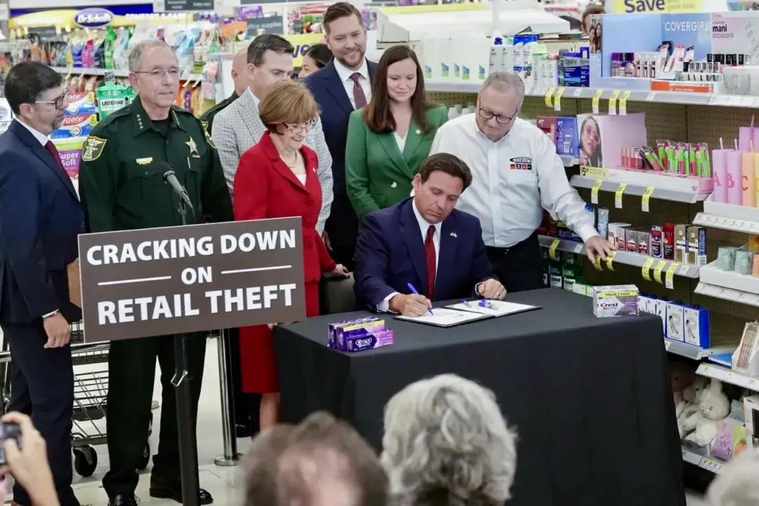 Florida’s DeSantis Takes Swipes at Cities Where Crime is Surging, Signs Law Boosting Penalties for Theft