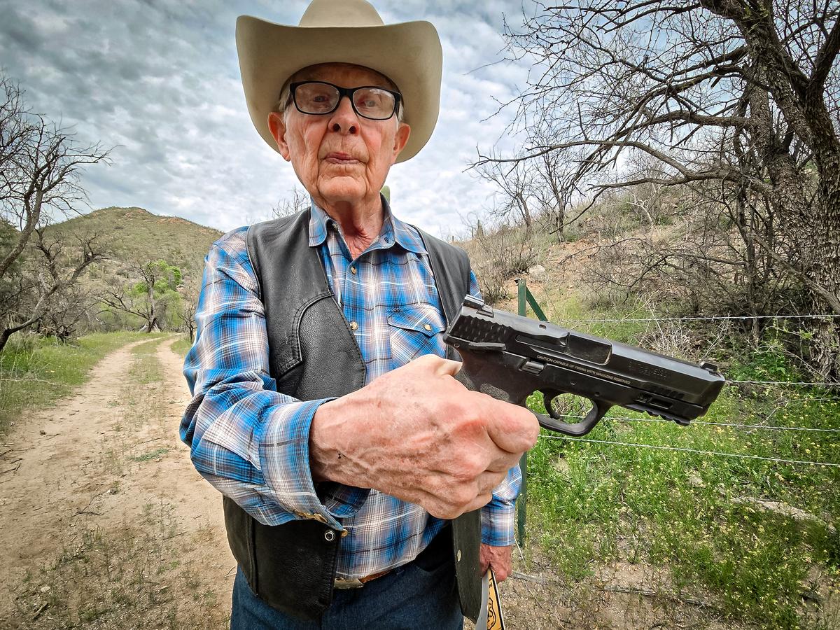 ‘You’re Either a Cowboy or a Wimp’—Rancher, 85, Reveals Grim Realities on US–Mexico Border