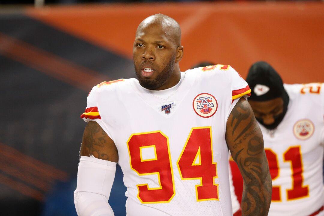 Former NFL Linebacker Terrell Suggs Faces Charges From Starbucks Drive-Thru Incident