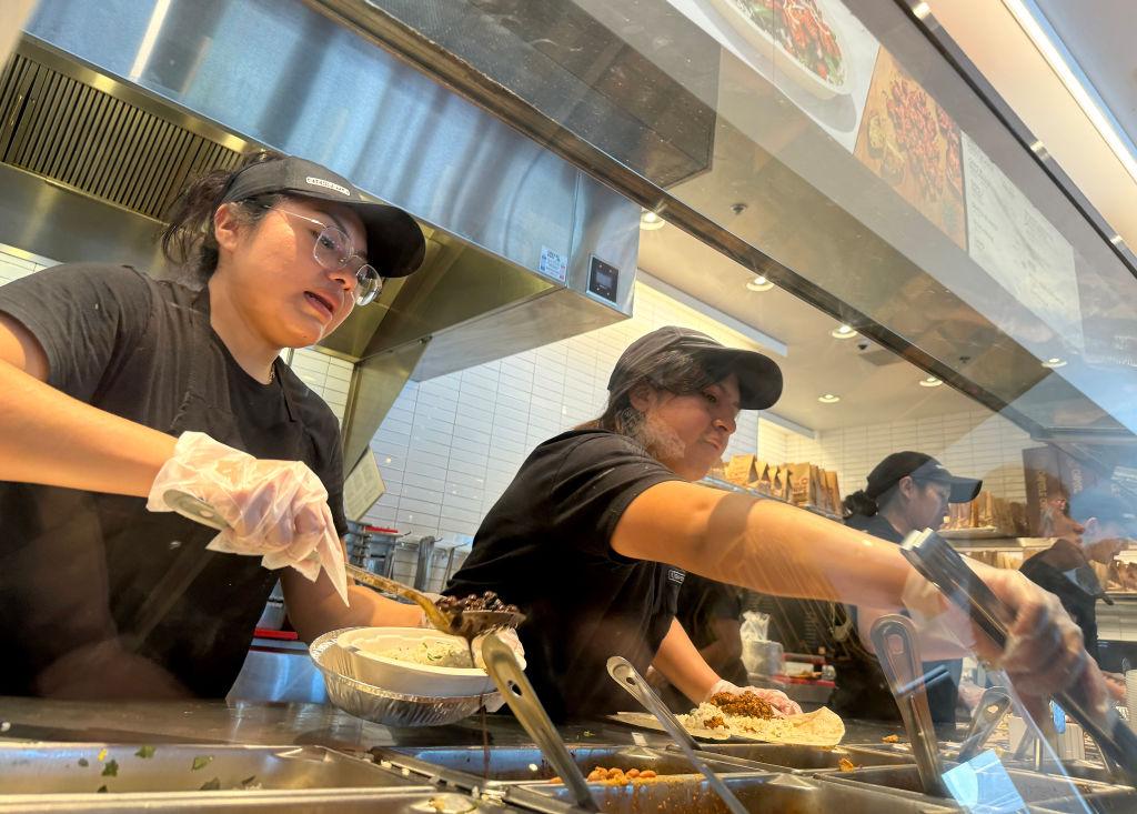 Calif. Fast-Food Workers Want Another Raise as Owners Say They Can’t Afford the Last One