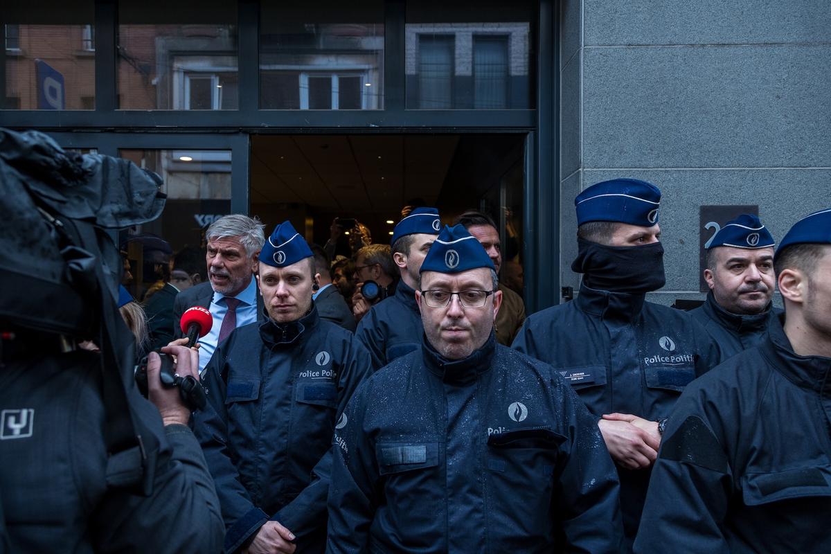 Police Block Conservative Conference Attended by Nigel Farage, Viktor Orban in Brussels