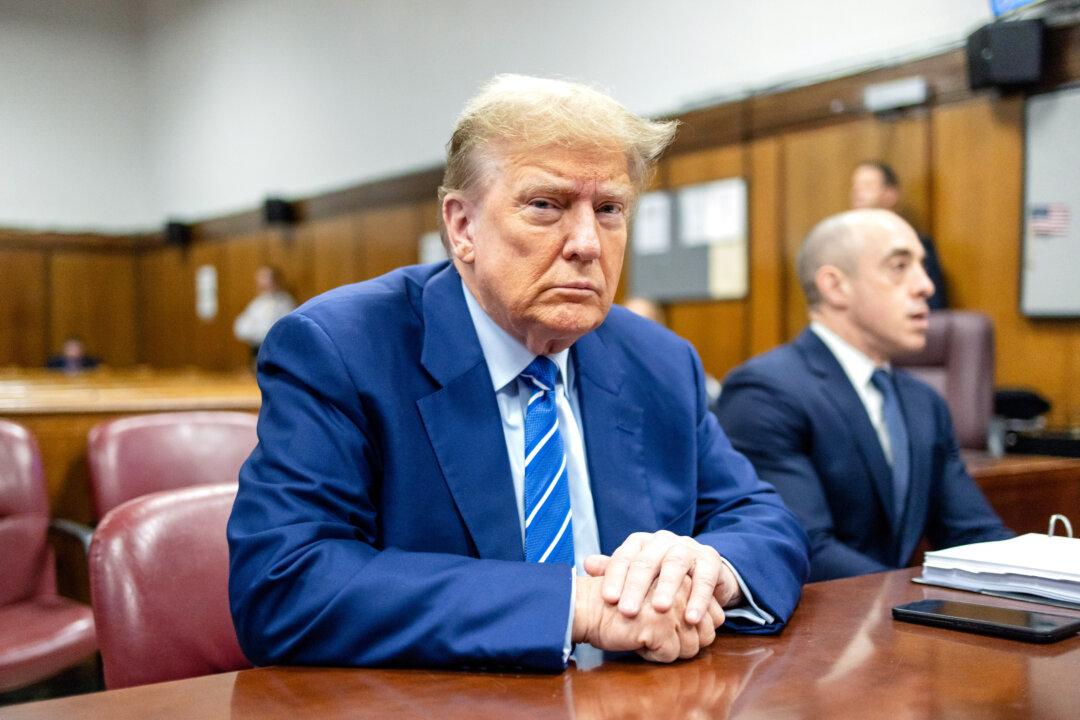 7 Jurors Sworn In for Trump Trial, More to Come