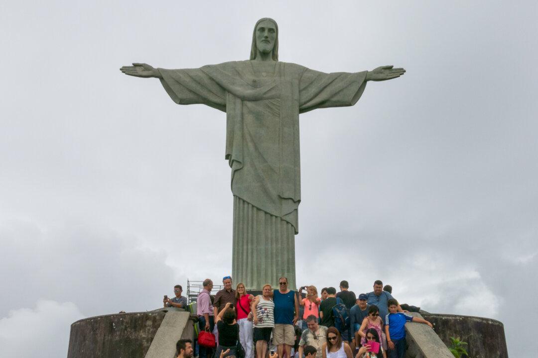 Brazil Postpones Visa Requirements Once Again for American Visitors
